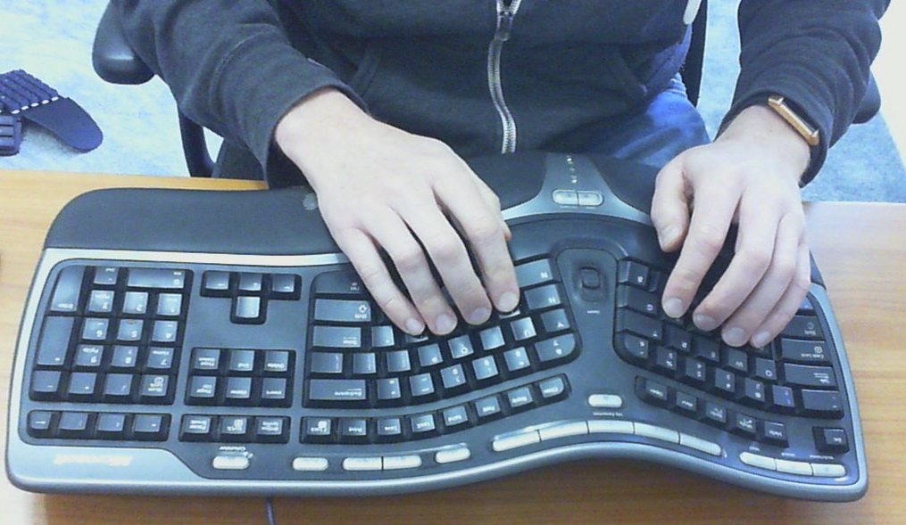 Hand position on the Microsoft Natural 4000